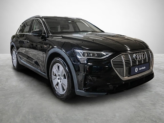 Audi e-tron 7 of 30