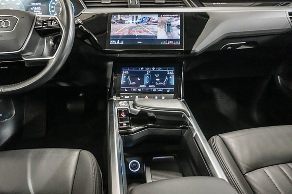 Audi e-tron 15 of 30