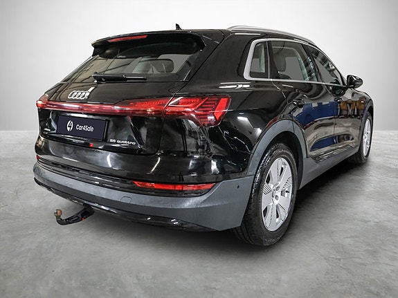 Audi e-tron 5 of 30