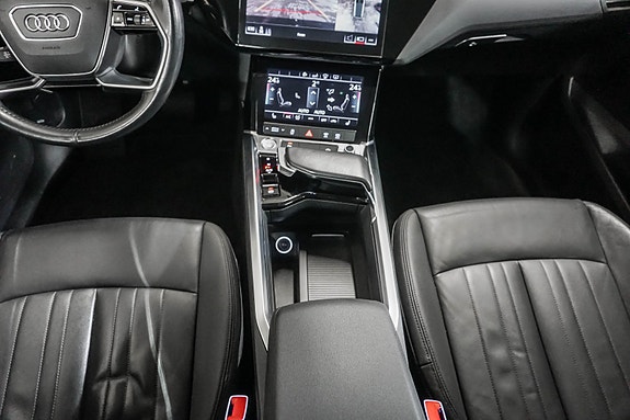 Audi e-tron 18 of 30