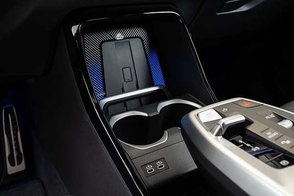 BMW iX2 15 of 30