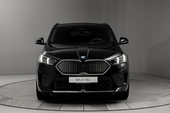 BMW iX2 7 of 30