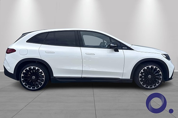 Mercedes-Benz EQE SUV 7 of 30
