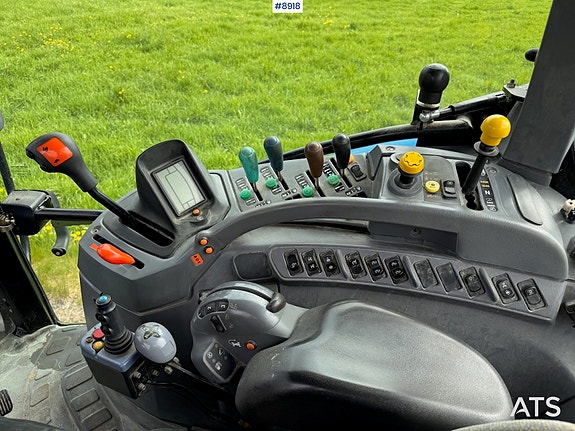 New Holland TS125A m/ frontlaster. Ny kløtsjpakke! 29 of 30
