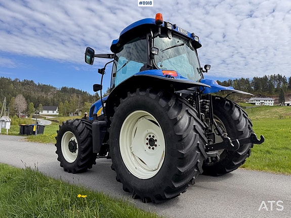New Holland TS125A m/ frontlaster. Ny kløtsjpakke! 5 of 30