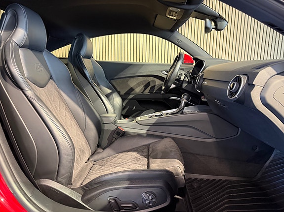 Audi TT 17 of 30