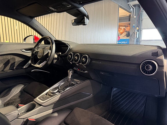 Audi TT 16 of 30