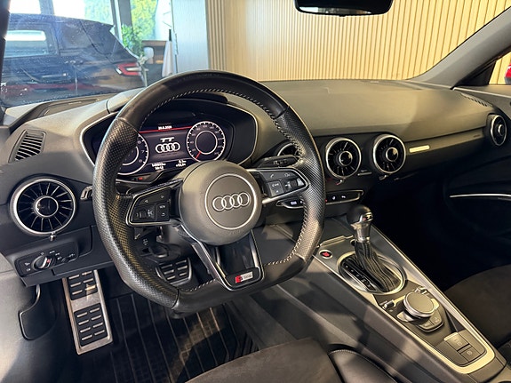 Audi TT 24 of 30