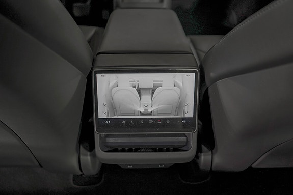 Tesla Model 3 11 of 23
