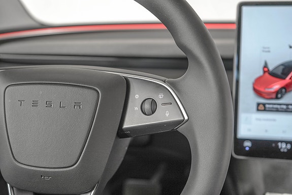 Tesla Model 3 17 of 23