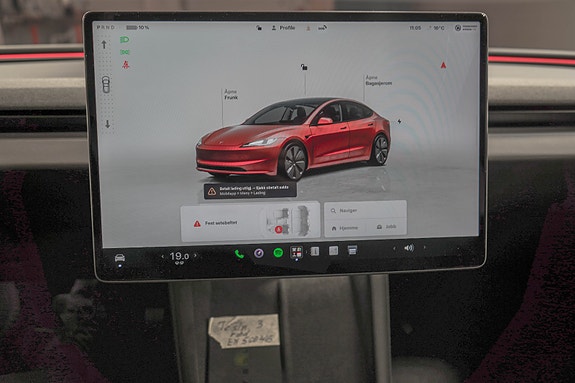 Tesla Model 3 20 of 23