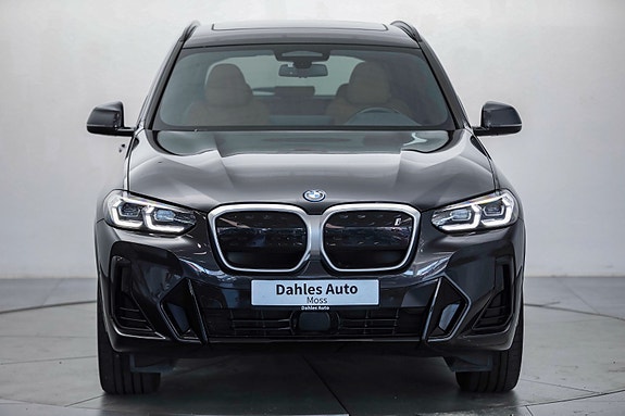 BMW iX3 13 of 30