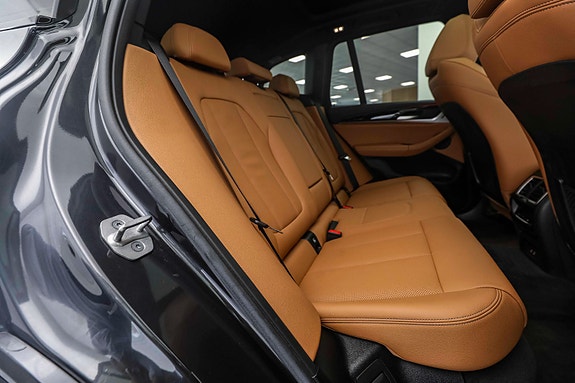 BMW iX3 27 of 30