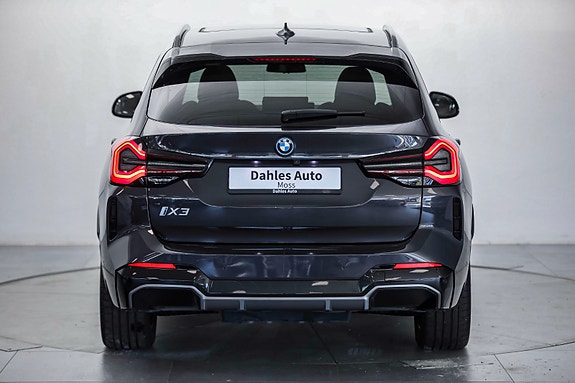 BMW iX3 7 of 30