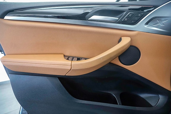 BMW iX3 28 of 30