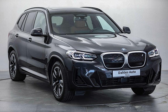 BMW iX3 2 of 30