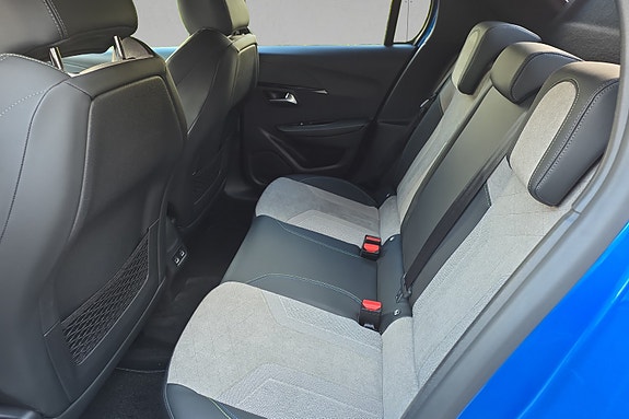 Peugeot 208 14 of 18
