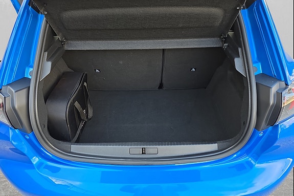 Peugeot 208 10 of 18
