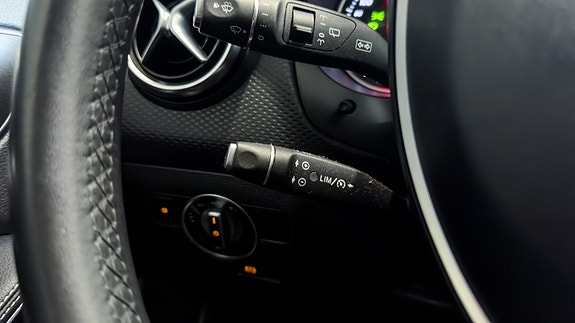 Mercedes-Benz A180 18 of 30