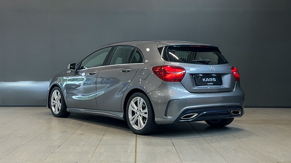 Mercedes-Benz A180 3 of 30