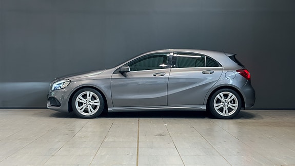 Mercedes-Benz A180 2 of 30
