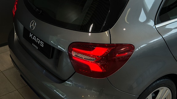 Mercedes-Benz A180 10 of 30