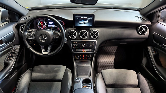 Mercedes-Benz A180 24 of 30