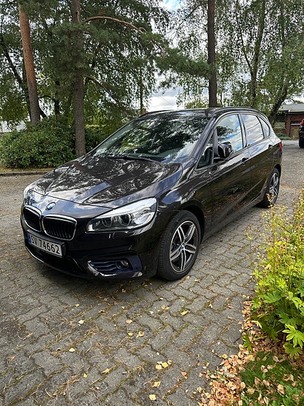 BMW 225xe 4 of 13