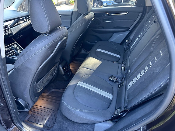 BMW 225xe 4 of 19