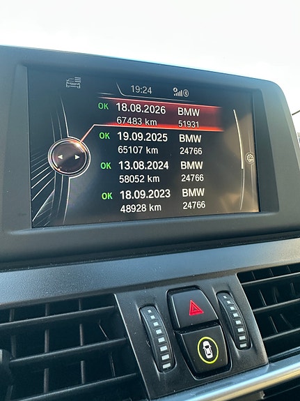 BMW 225xe 9 of 13