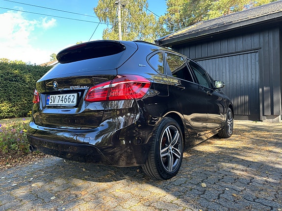 BMW 225xe 6 of 19
