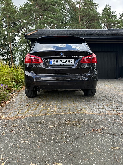 BMW 225xe 5 of 13