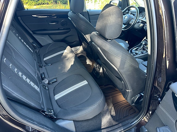 BMW 225xe 8 of 19