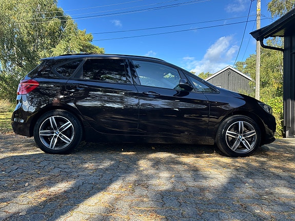 BMW 225xe 10 of 19