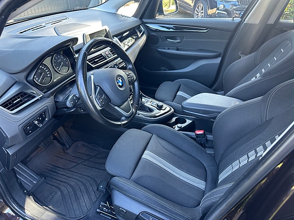 BMW 225xe 3 of 19