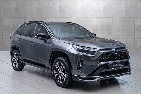 Toyota RAV4 Plug-in Hybrid 7 of 20