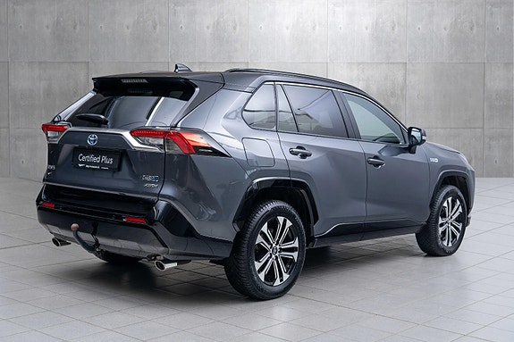 Toyota RAV4 Plug-in Hybrid 5 of 20
