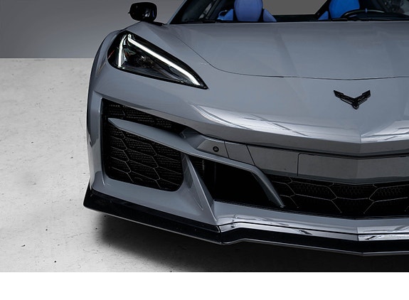 Chevrolet Corvette 13 of 30