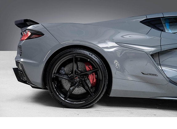 Chevrolet Corvette 28 of 30