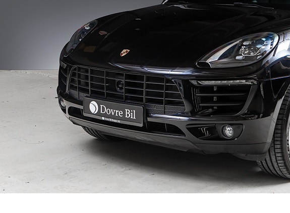 Porsche Macan 4 of 30