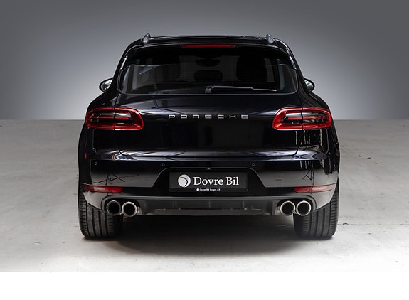 Porsche Macan 5 of 30
