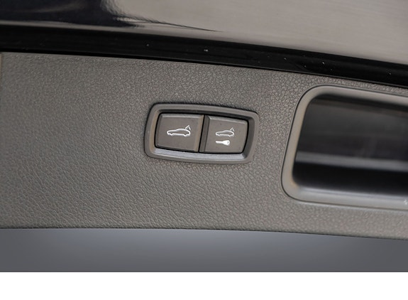 Porsche Macan 20 of 30