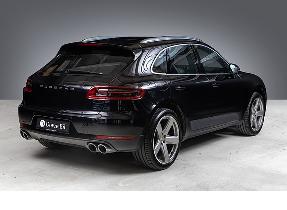 Porsche Macan 6 of 30