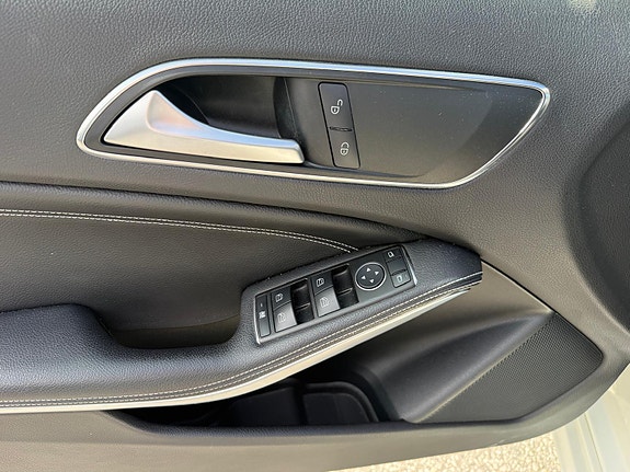 Mercedes-Benz A180 d 12 of 20