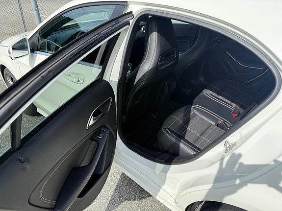 Mercedes-Benz A180 d 17 of 20