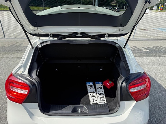 Mercedes-Benz A180 d 20 of 20