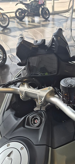 Ducati Multistrada V2S 4 of 6