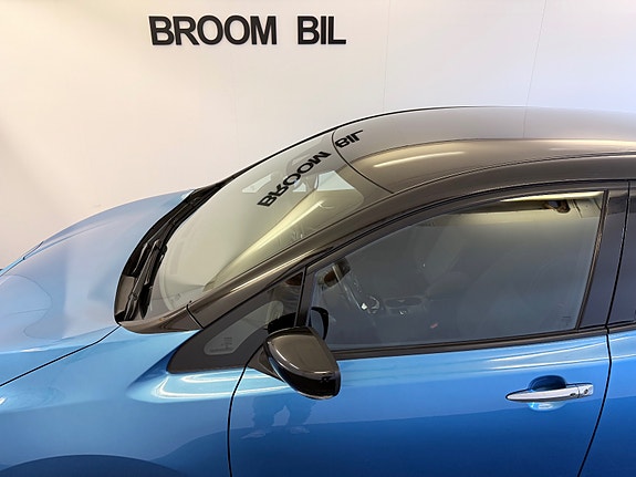 Nissan Leaf 9 of 30