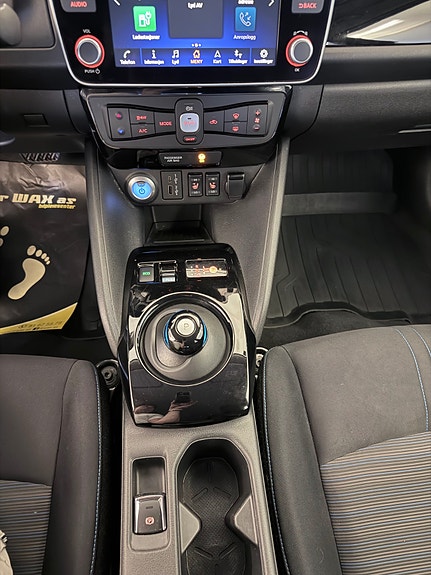 Nissan Leaf 23 of 30
