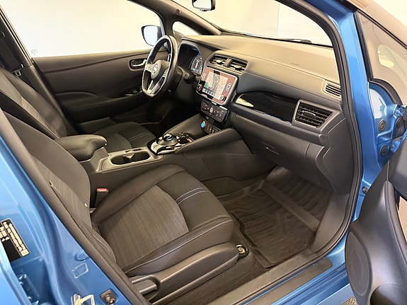 Nissan Leaf 13 of 30